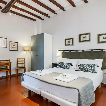 Apartment Piazza Dei Satiri