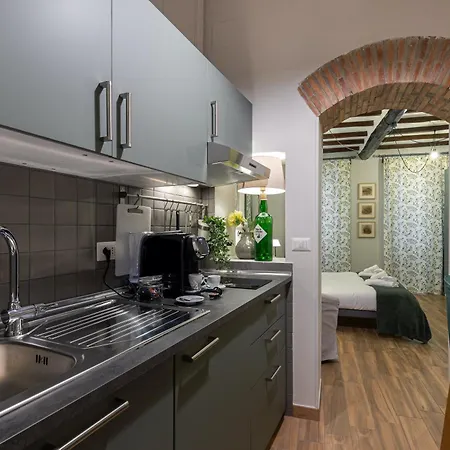 Piazza Dei Satiri Apartment