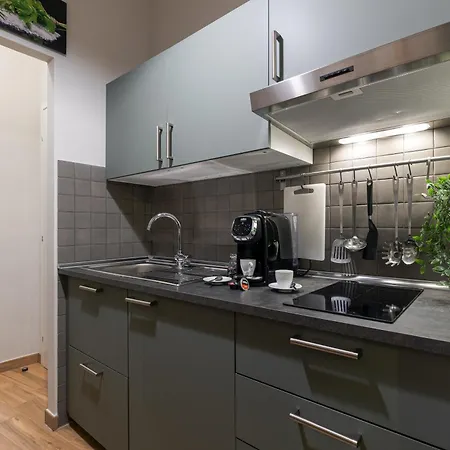 Piazza Dei Satiri Apartment *