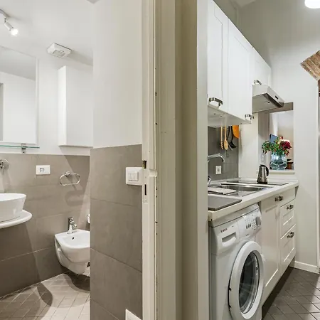 As Feel - Piazza Dei Satiri * روما