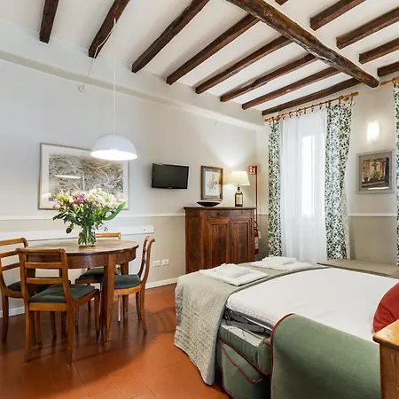 As Feel - Piazza Dei Satiri * روما